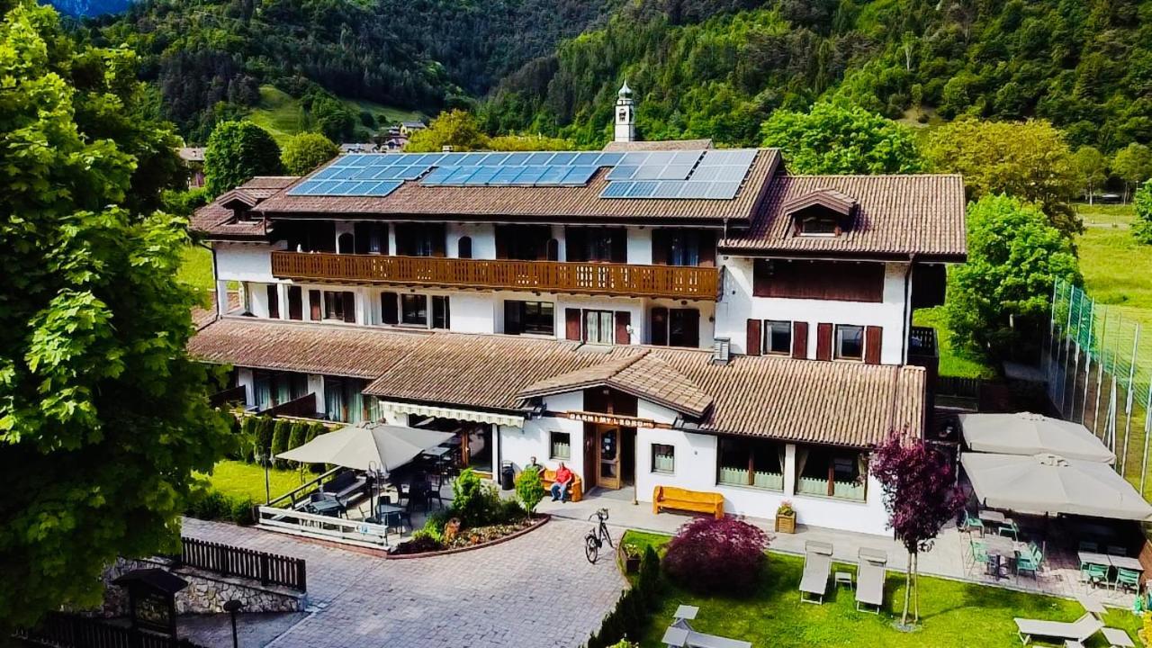 Hotel Garni My Ledro Pieve Di Ledro Exteriör bild